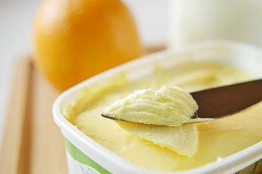 butter spread margarine tub